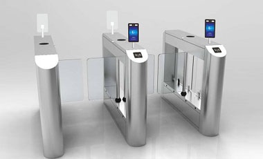 “人臉識別閘機(jī)”/